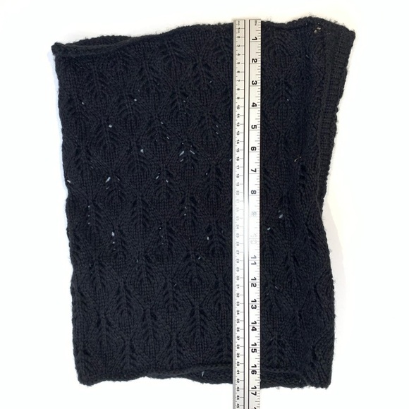 Knitted Infinity Scarf in Black - Picture 4 of 4